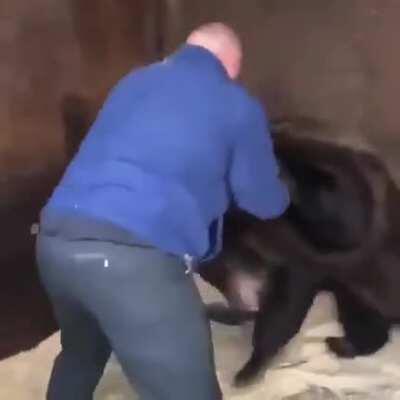 Русская борьба. Положи медведя на лопатки