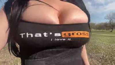 200 upvotes and Im posting same video but without the shirt 😝