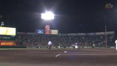 Japanese Announcer Truly Delighted by Ex-Angel Justin Bour's 2-Run Homer in Hanshin's Win Today