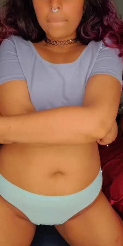 First time posting a video ever on reddit... was just vibing & having fun during my break at work 🥰