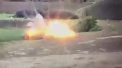 Russian troops reportedly being blown up by Ukrainian landmine/IED.