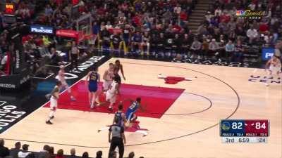 [Highlight] Wiggins with the Eurostep as Warriors rally from a 13-point deficit to tie the game!