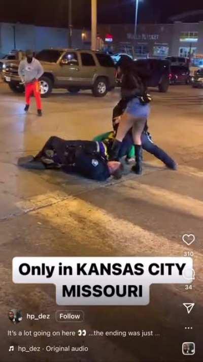 Kansas folks … this what y’all be doing? 😂