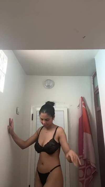 Do older men like cute teens