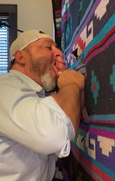 Hot fucker from Duluth gets edged by the Pussymouth ,and finally squirts a huge load over my head and on my face. 37/ 6’/ 200/ 7”