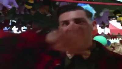 No te metas barney😡