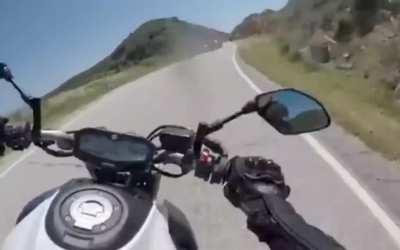 Russia: Motorcycle hits a firetruck head-on