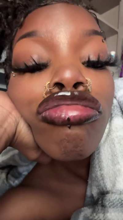 Lil bit of suction 👄