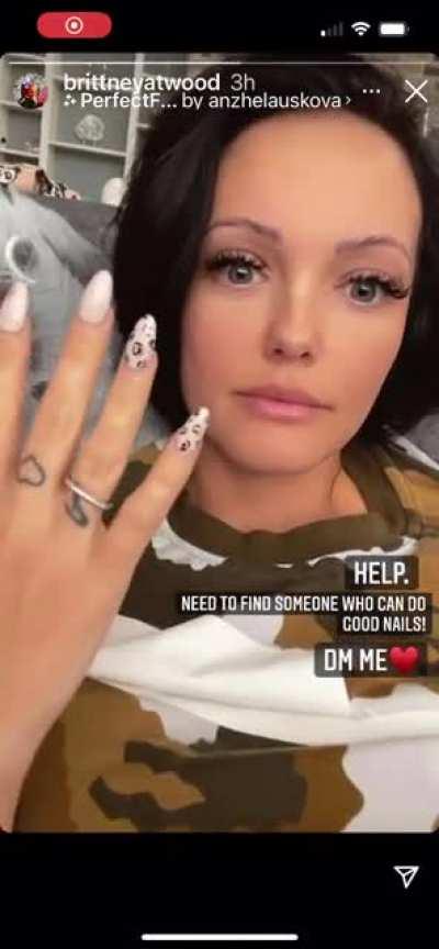 A little boob jiggle 🍒