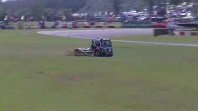 Brazilian racing truck suffers brake failure at nearly 120 mph