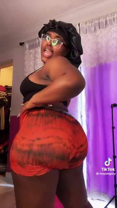 mayslegacy thicc 🍑🍑