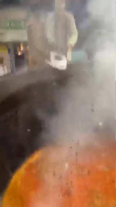 Absolute unit of a cooking pot