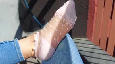 Do my wrinkles look good in these socks? 😳