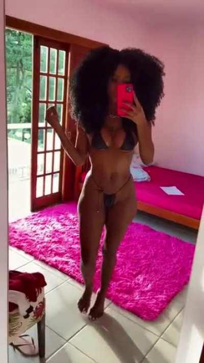 Lua Santana (@luasantanaoficial)