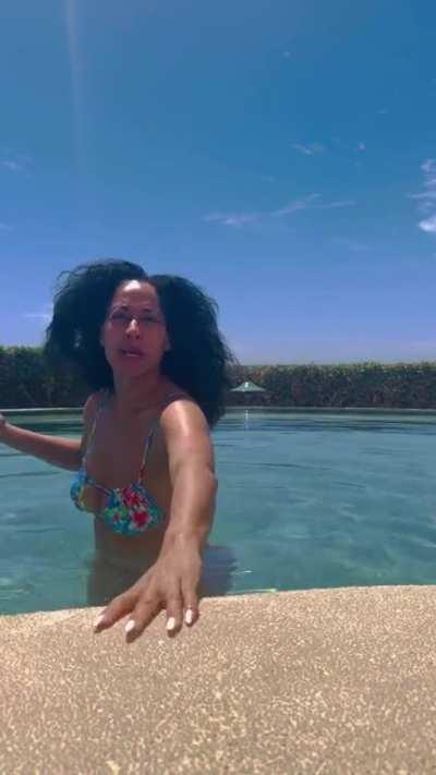 Pool Vid 🏊‍♂️❤️