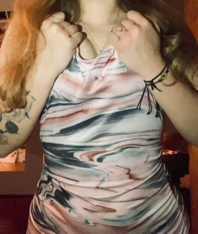 would you cum on my silk dress if I ride on your face? 💗💗