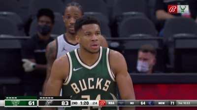 [Highlight] Giannis unleashes a powerful reaching dunk over Poeltl