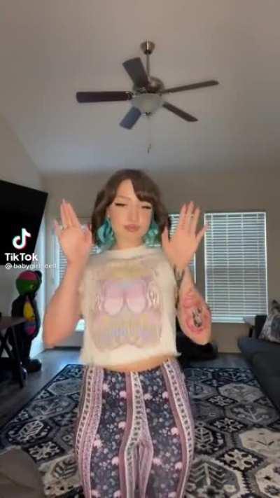 She make it clap 👏🏽🍑