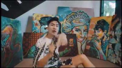 Ricegum beautiful rap in Mandarin (motivational rap song) If you are feeling down give this a listen