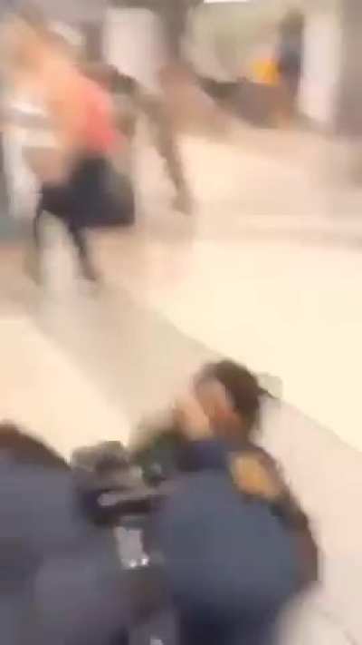 Old Vid of Sha Gz and his girl fighting NYPD