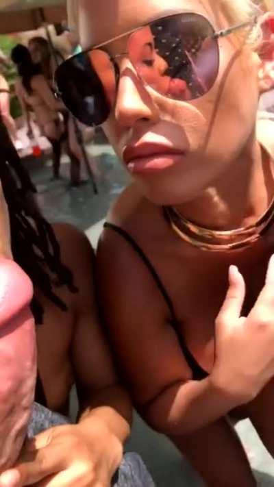 This Is What a Pool Party Looks Like