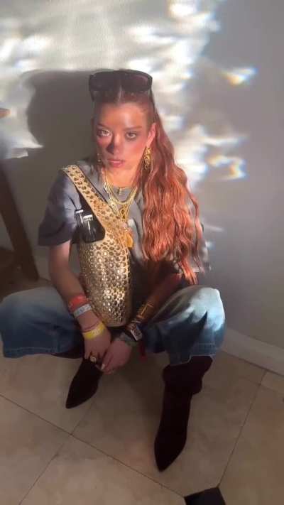 Those seductive eyes