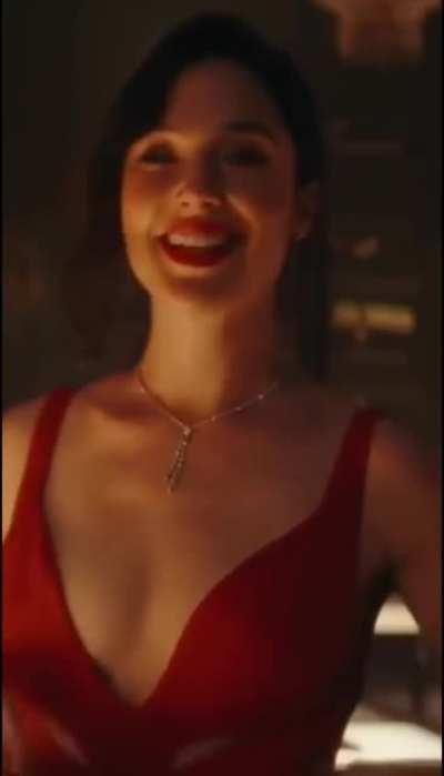 Gal Gadot would make a perfect Bond girl