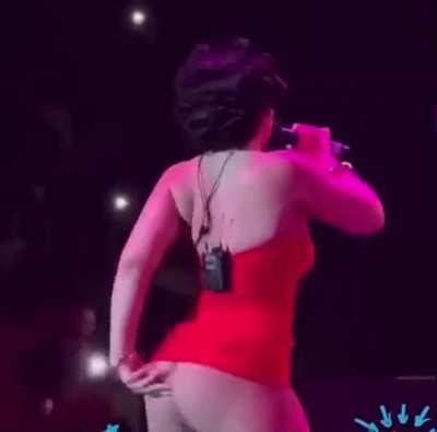 ice thanking her fans for all their support 🩷