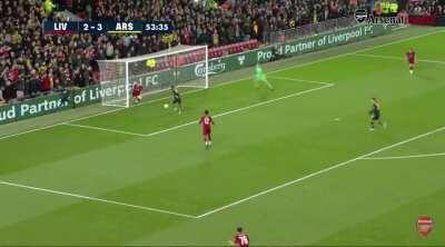 Posting an Özil pass every day until Arsenal play a game. Day 76: v. Liverpool, 2019.