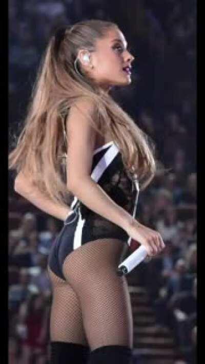 She is so great!! 😍😍😍🤤🤤🤤