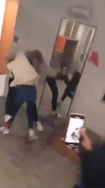 who won⁉️ i think the floor