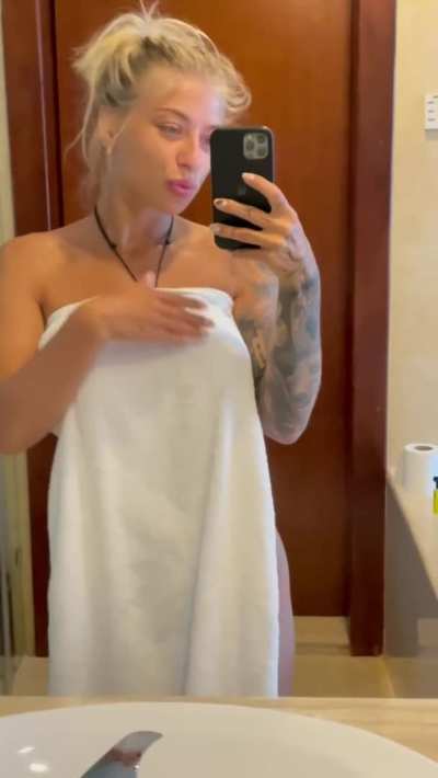 I mean with that smile titties look way better