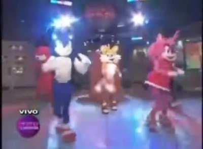 Proving this video go’s with any song PT 2 (onslaught) now it’s time for you guys to suggest songs that you think would fit!