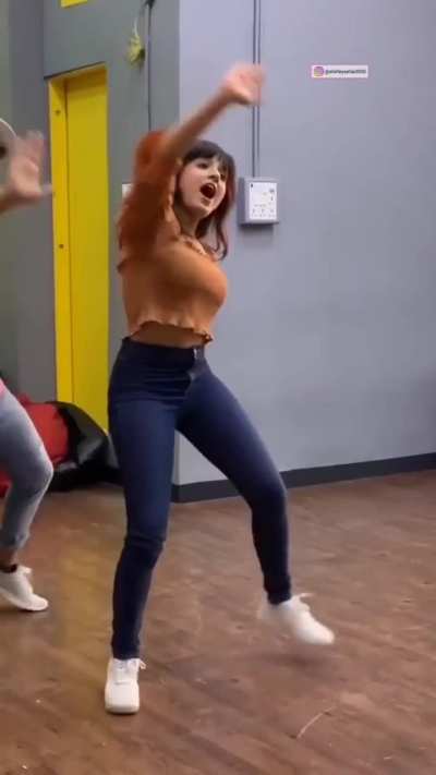 Shirley setia 🍉🍉