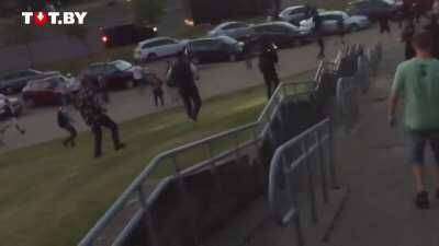 People freeing illegally arrested protestors. Minsk, Belarus.