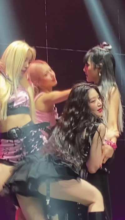 Gidle Shuhua - 220805 Dance Battle Vs Neverland - New York