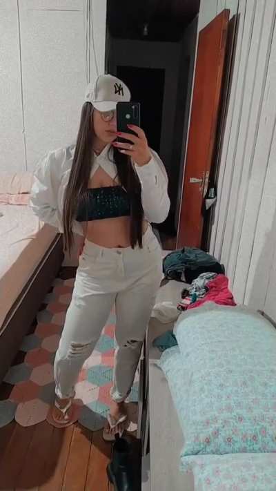 Afinal mulher casada pode ou não se vestir bem na night? 