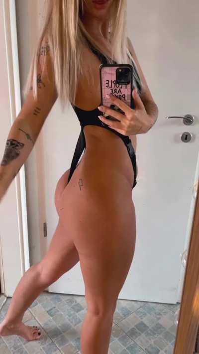 Just the girl next door needs a creampie