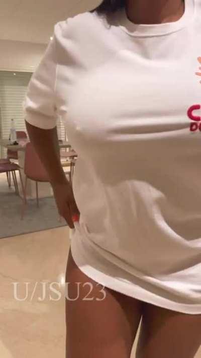 Does anyone actually see my slutty posts on here? I never get noticed