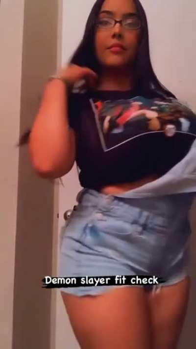 She does need more ass focus content 😤