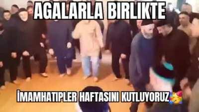 Hadi Ebubekir Sıddık bu gece uyumak yok🥳😎