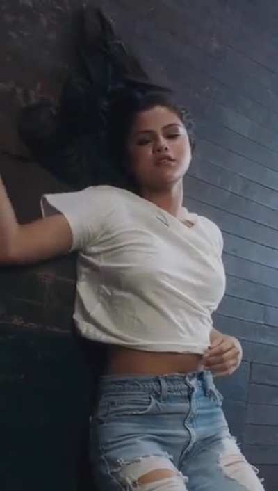 Selena looked so hot on the floor in Good For You Music Video