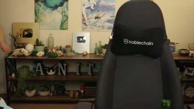 You know this streamer be jumping to get those jeans on..