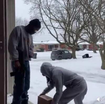 Fuck dat lick when ah bit be stealing yo pack. Paid priority, usps done took four damn weeks, I was waiting on that shit bruh.