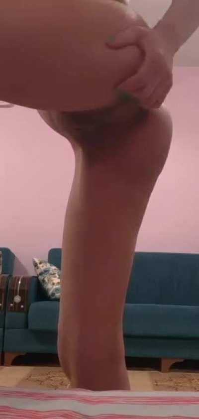 GenÃ§ kÄ±z soyunuyor