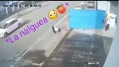 La nalguea*😳