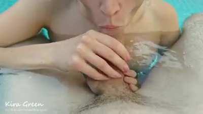 cumshot in mouth in Pool [M][F]