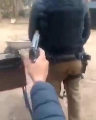 How not to test your body armor lol ridiculous.