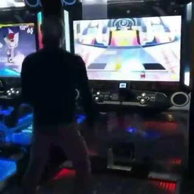 harika dans ediyor çok smooth amk