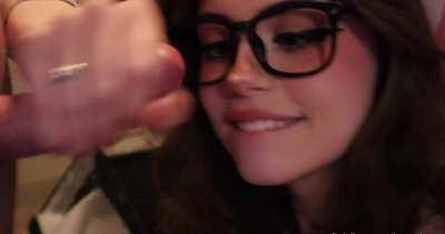 Hannahuwu new content - F0lder B3l0w